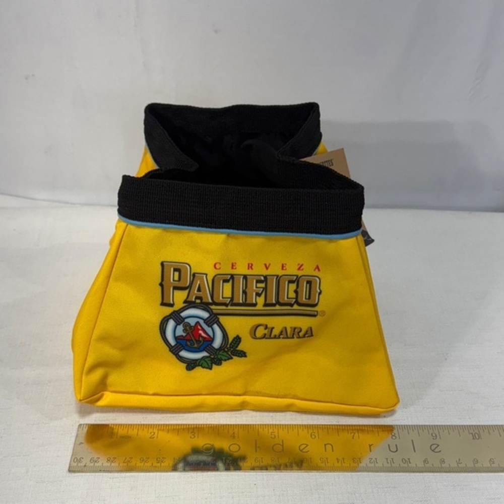 ⛵️nwt Yellow travel Dog Bowl collapsible